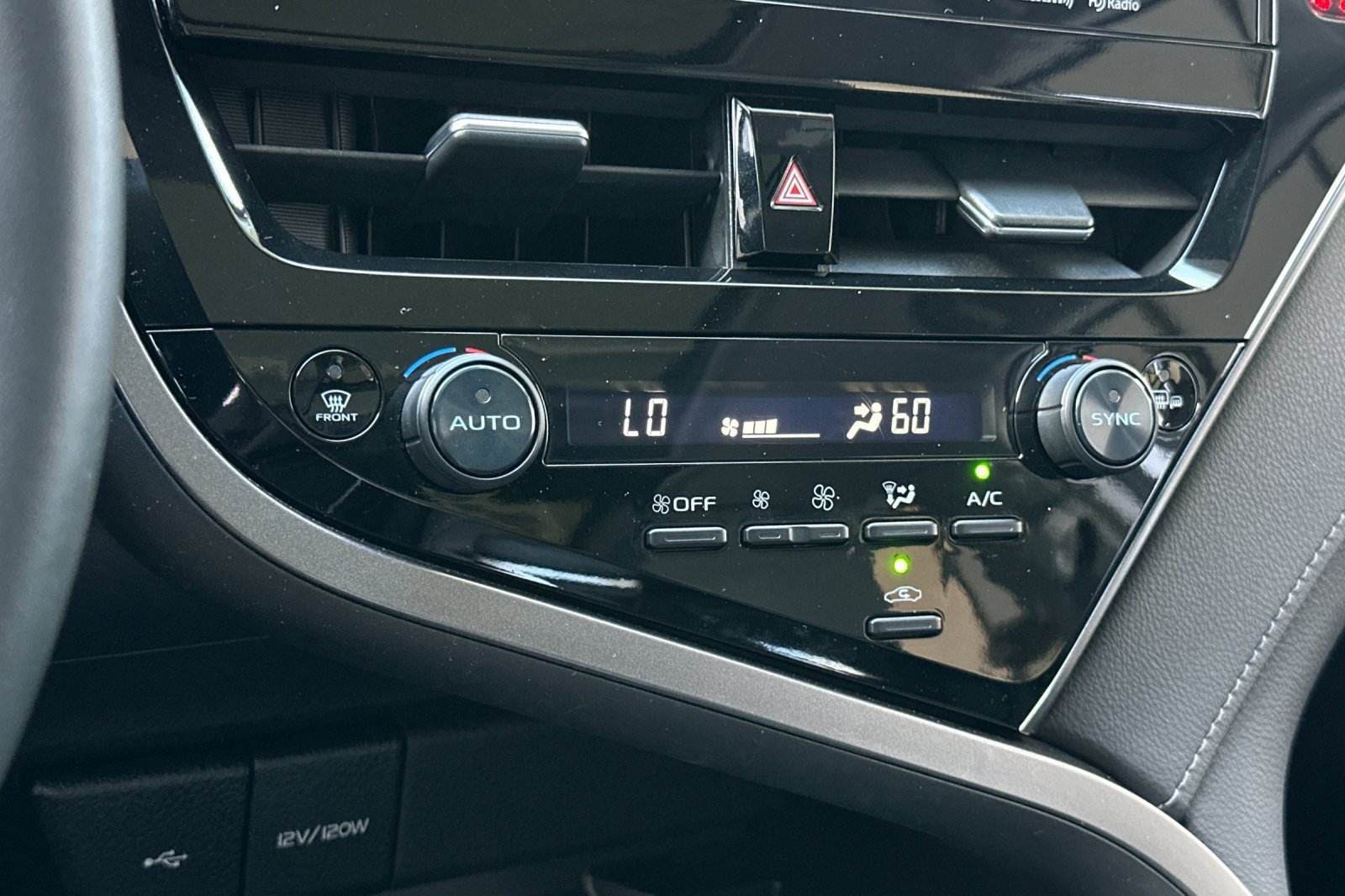 Used 2023 Toyota Camry XLE w/ Navigation Package FWD image 29