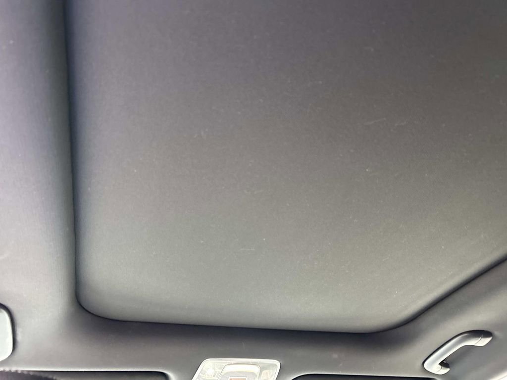 Used 2025 Genesis GV70 3.5T Sport image 26