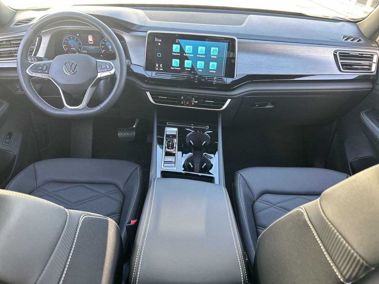 New 2026 Volkswagen Atlas Cross Sport SE FWD image 11