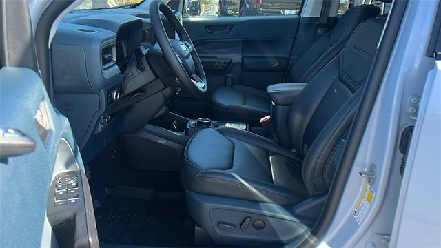 New 2025 Ford Maverick Lariat w/ Black Appearance Package image 16