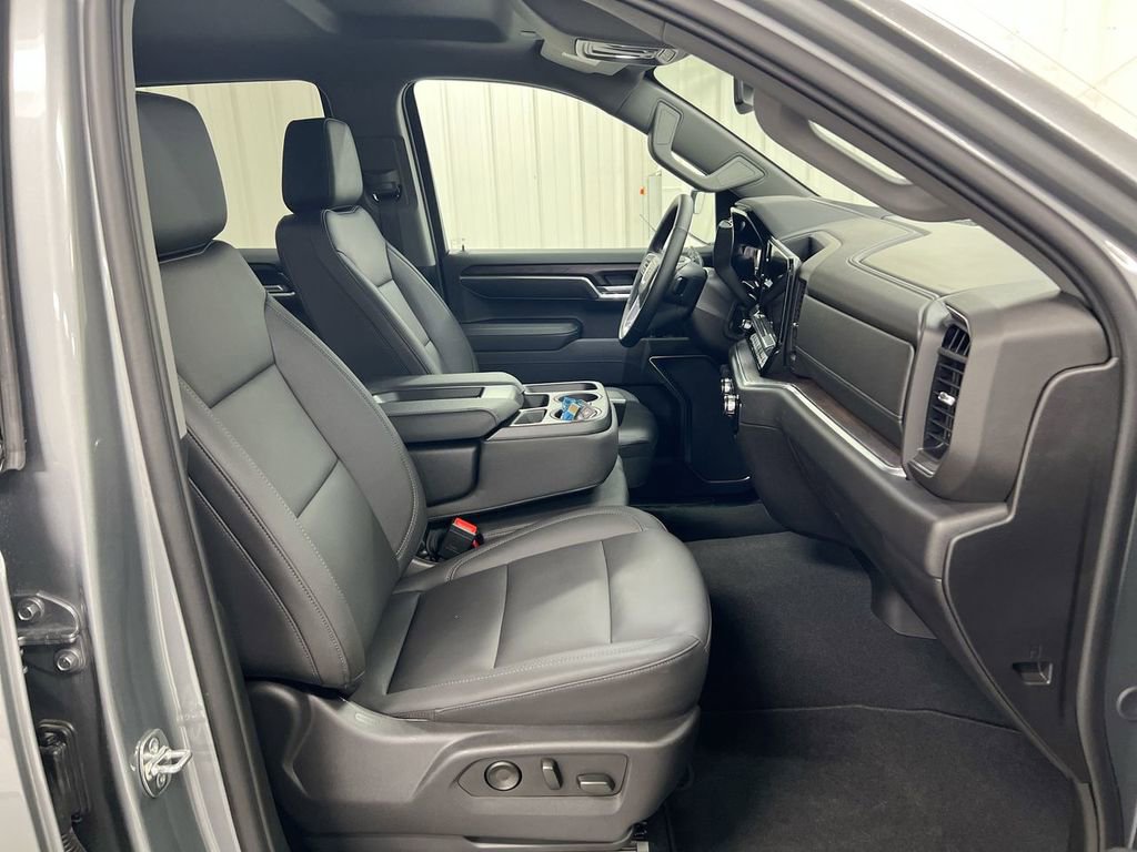 Certified 2026 GMC Sierra 1500 SLT image 22