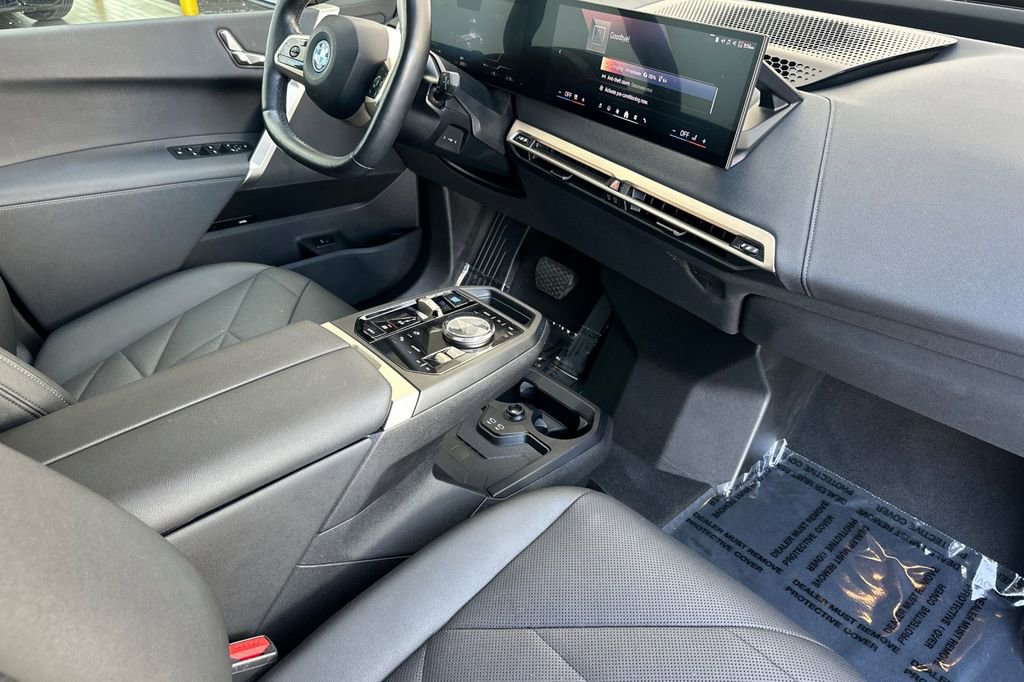 Used 2024 BMW iX xDrive50 w/ Sport Package image 17