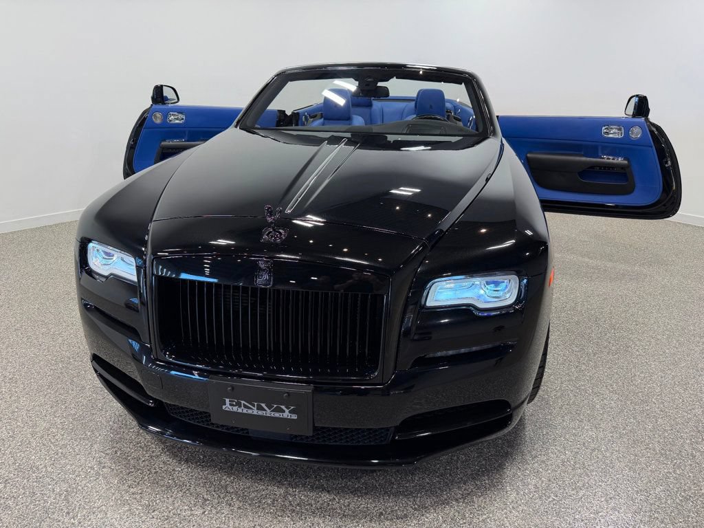 Used 2019 Rolls-Royce Dawn RWD image 17