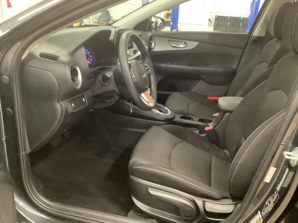 Certified 2023 Kia Forte LXS FWD image 9