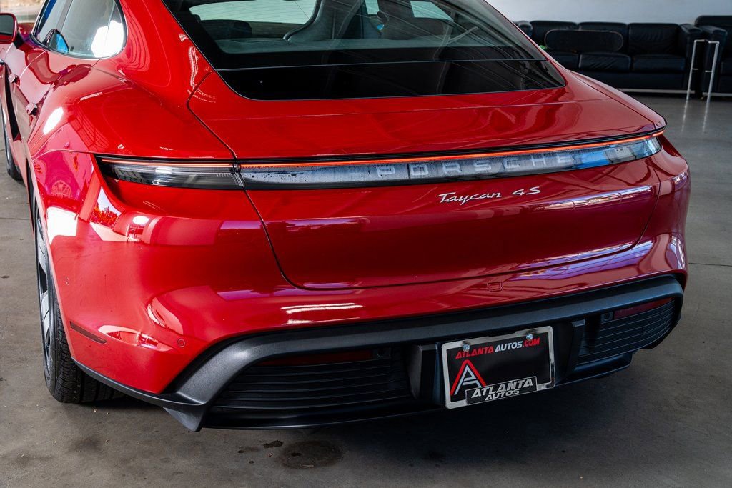 Used 2022 Porsche Taycan 4S image 22