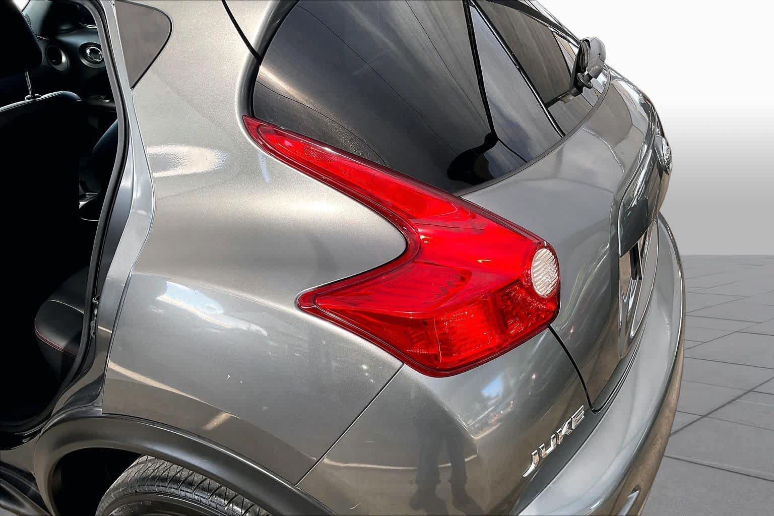 Used 2012 Nissan Juke SL FWD image 27
