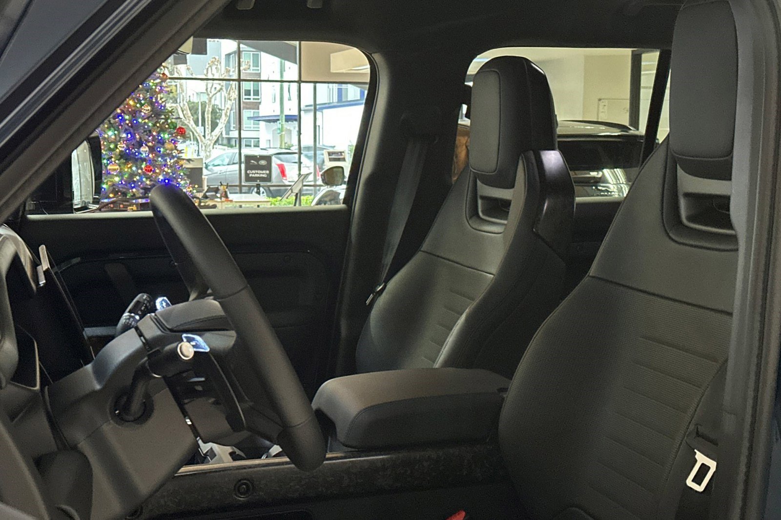 New 2026 Land Rover Defender 110 OCTA image 5