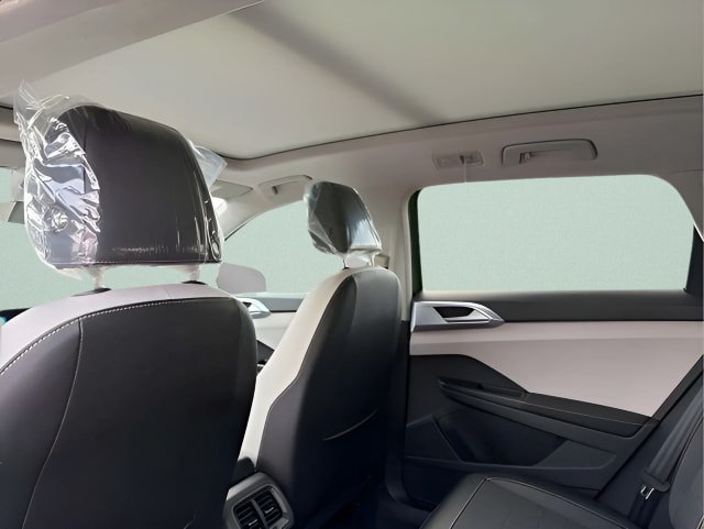 New 2026 Volkswagen Taos SE AWD/4WD image 7