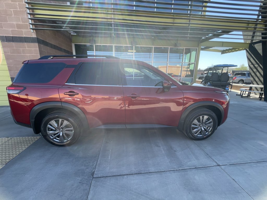 Used 2024 Nissan Pathfinder SV w/ Lighting Package (N92) image 6