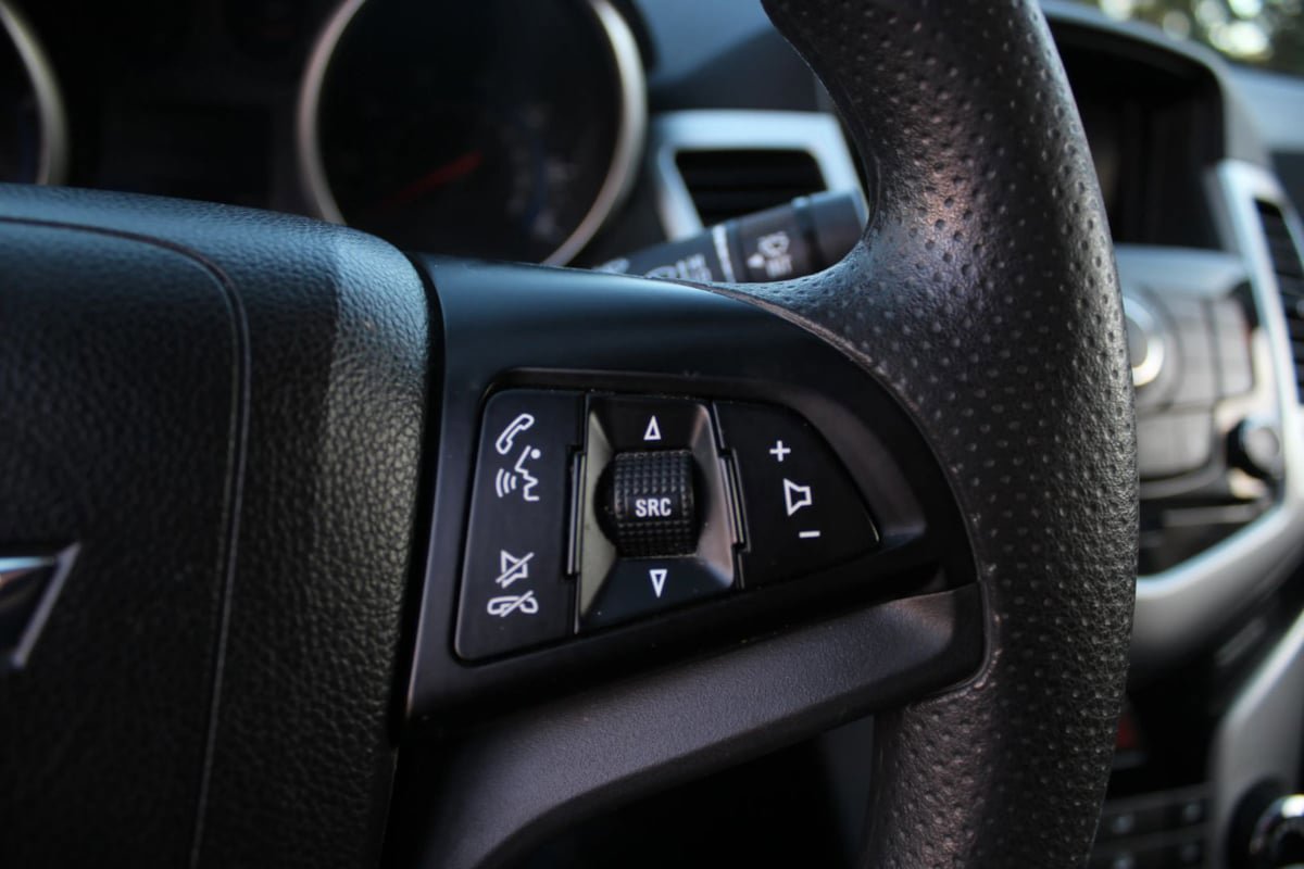 Used 2016 Chevrolet Cruze LT w/ Technology Package image 37