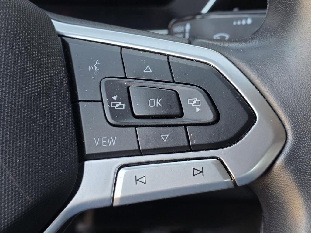 Used 2024 Volkswagen Jetta SE FWD image 22