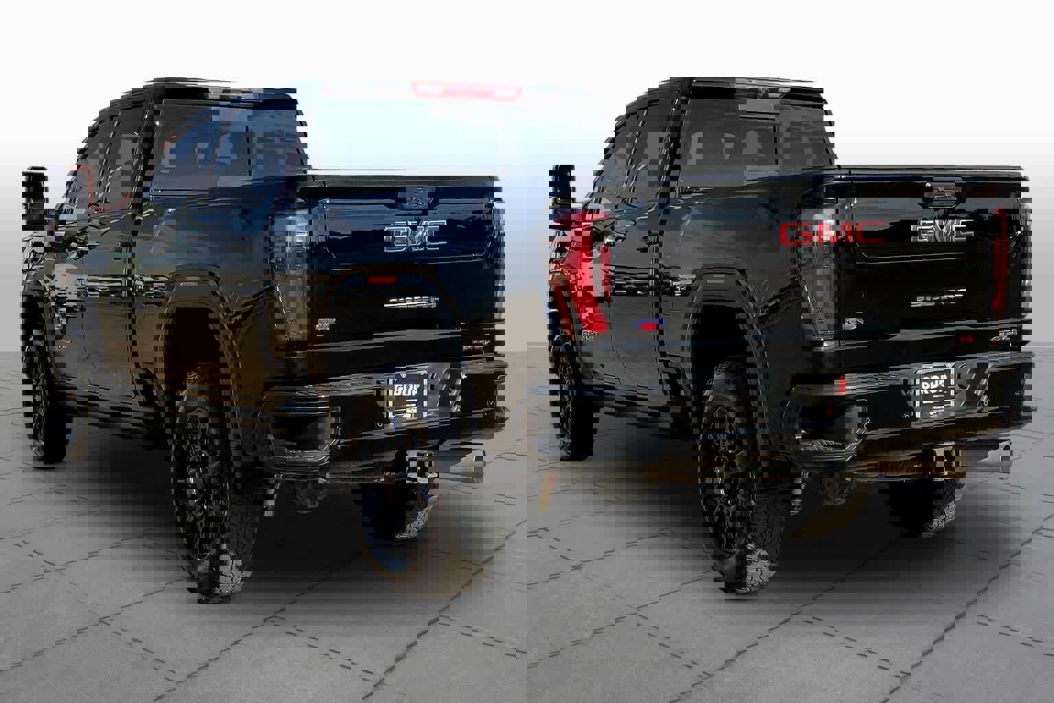 Used 2025 GMC Sierra 2500 AT4 w/ AT4 Premium Plus Package image 12