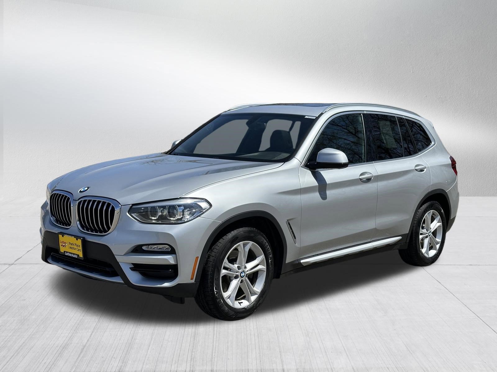 Used 2018 BMW X3 xDrive30i w/ Convenience Package AWD/4WD image 3