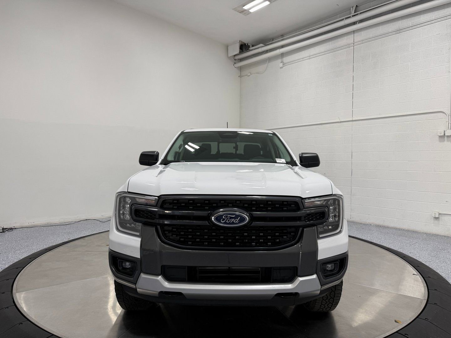 Used 2025 Ford Ranger XLT w/ Advanced Towing Package image 2