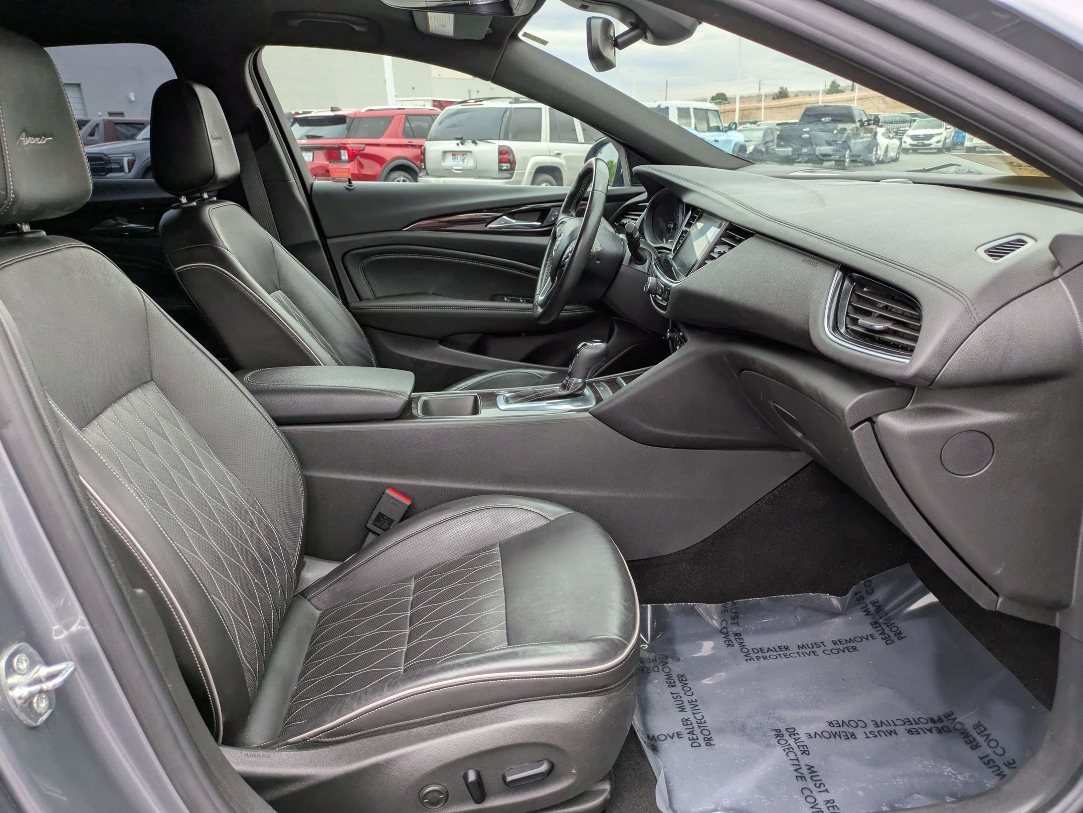 Used 2020 Buick Regal Avenir w/ Driver Confidence Package II image 32