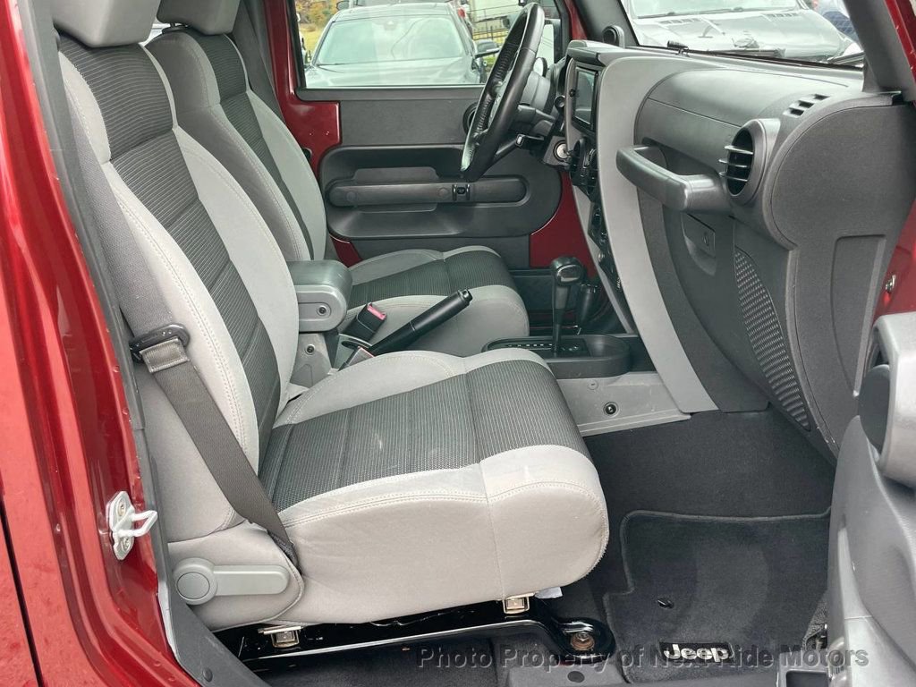 Used 2007 Jeep Wrangler Unlimited X image 10