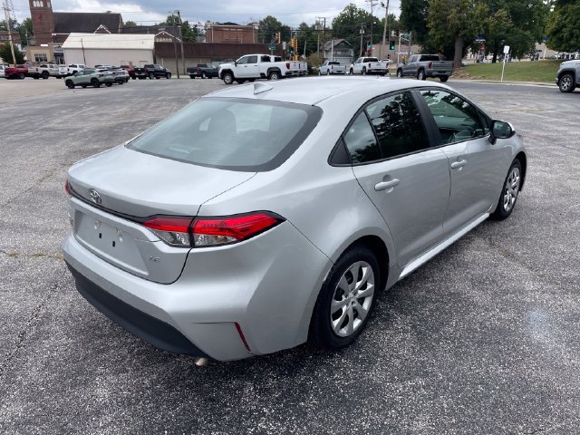Used 2025 Toyota Corolla LE FWD image 5