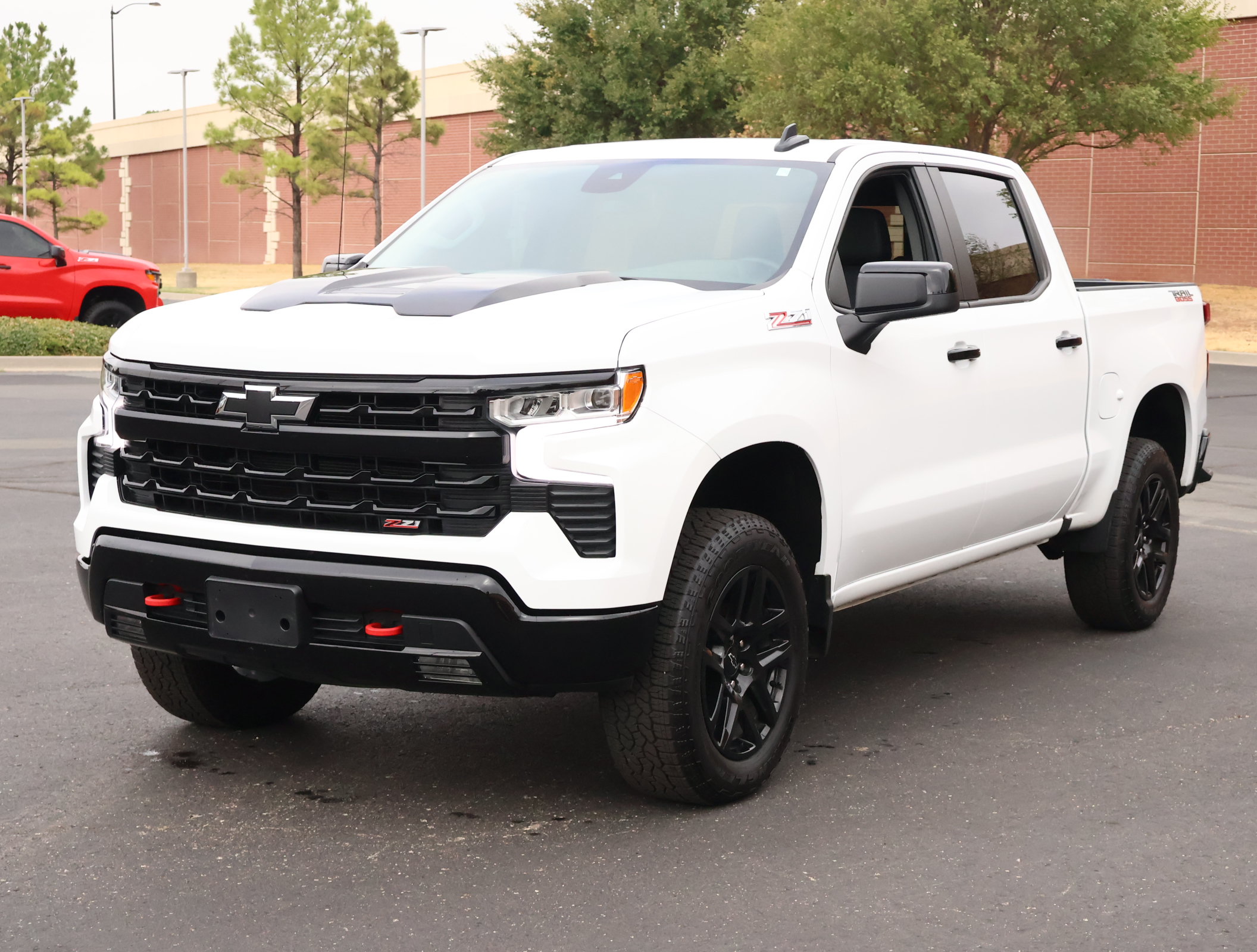 Used 2025 Chevrolet Silverado 1500 LT Trail Boss w/ Convenience Package II AWD/4WD image 30