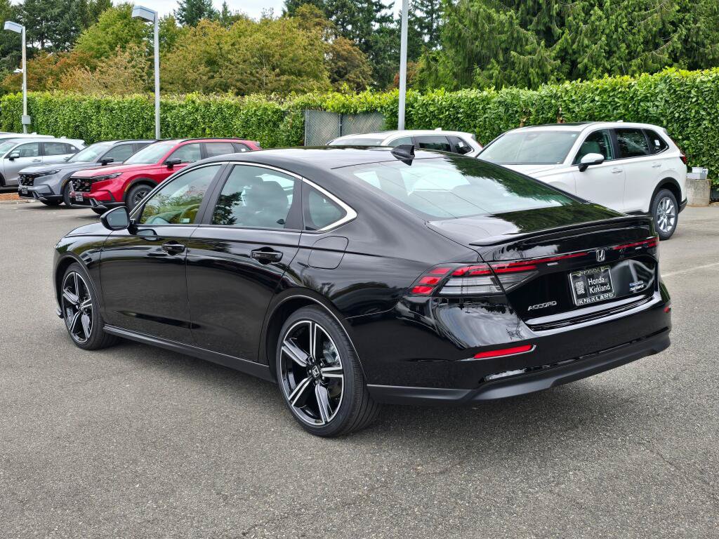 Used 2024 Honda Accord Sport image 5