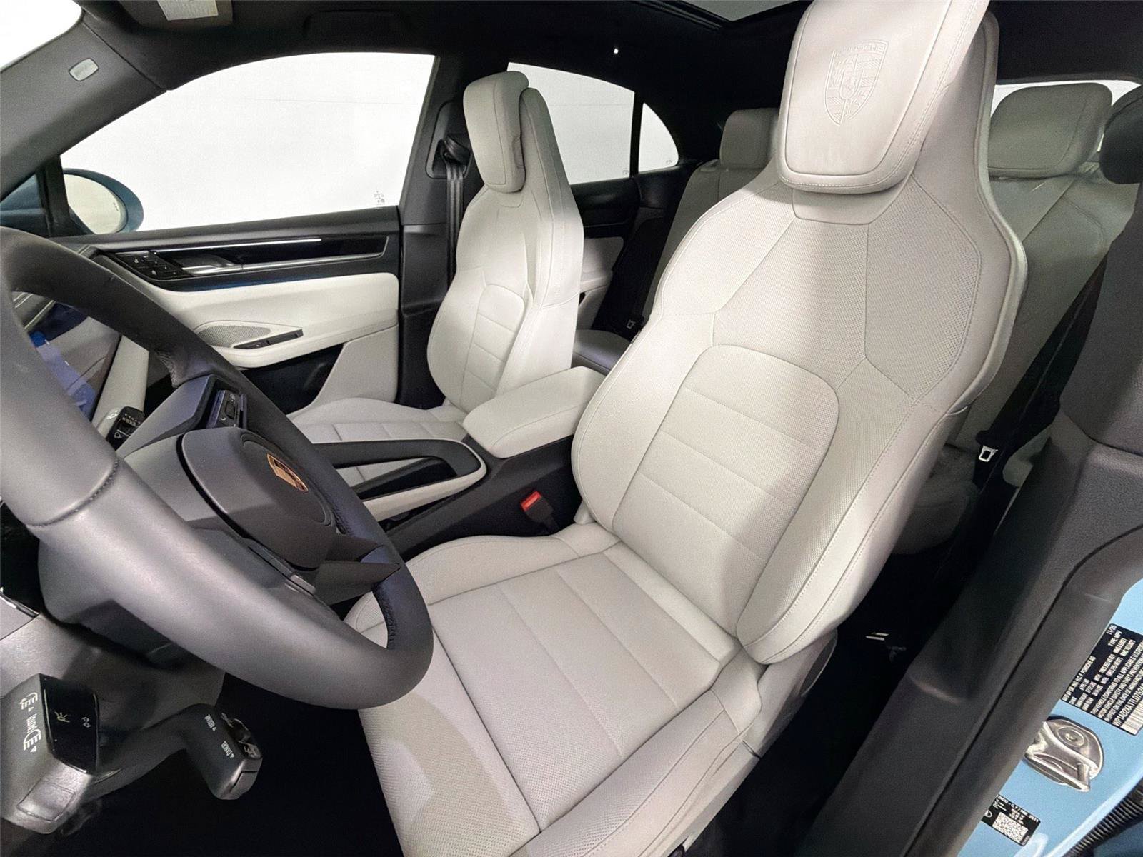 Certified 2026 Porsche Macan Electric RWD image 5