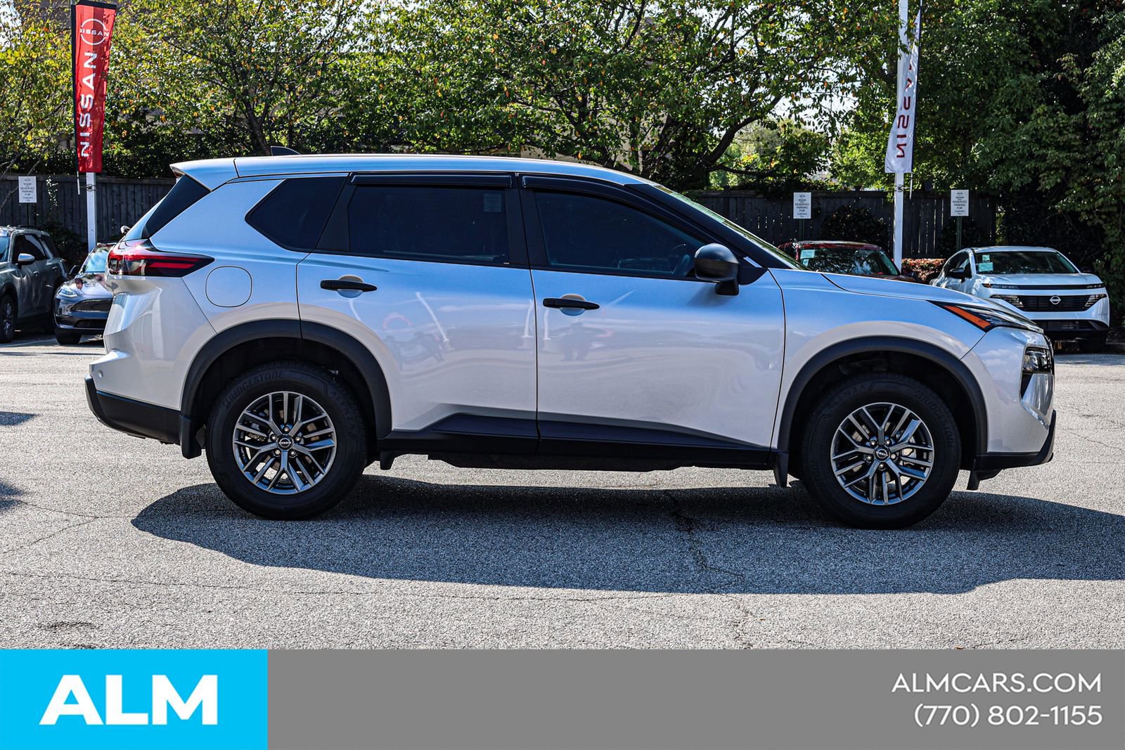 Used 2024 Nissan Rogue S image 11