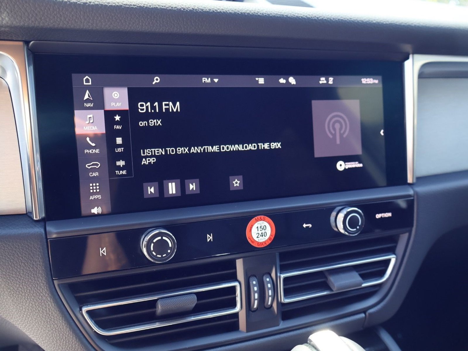 Certified 2026 Porsche Macan AWD/4WD image 15