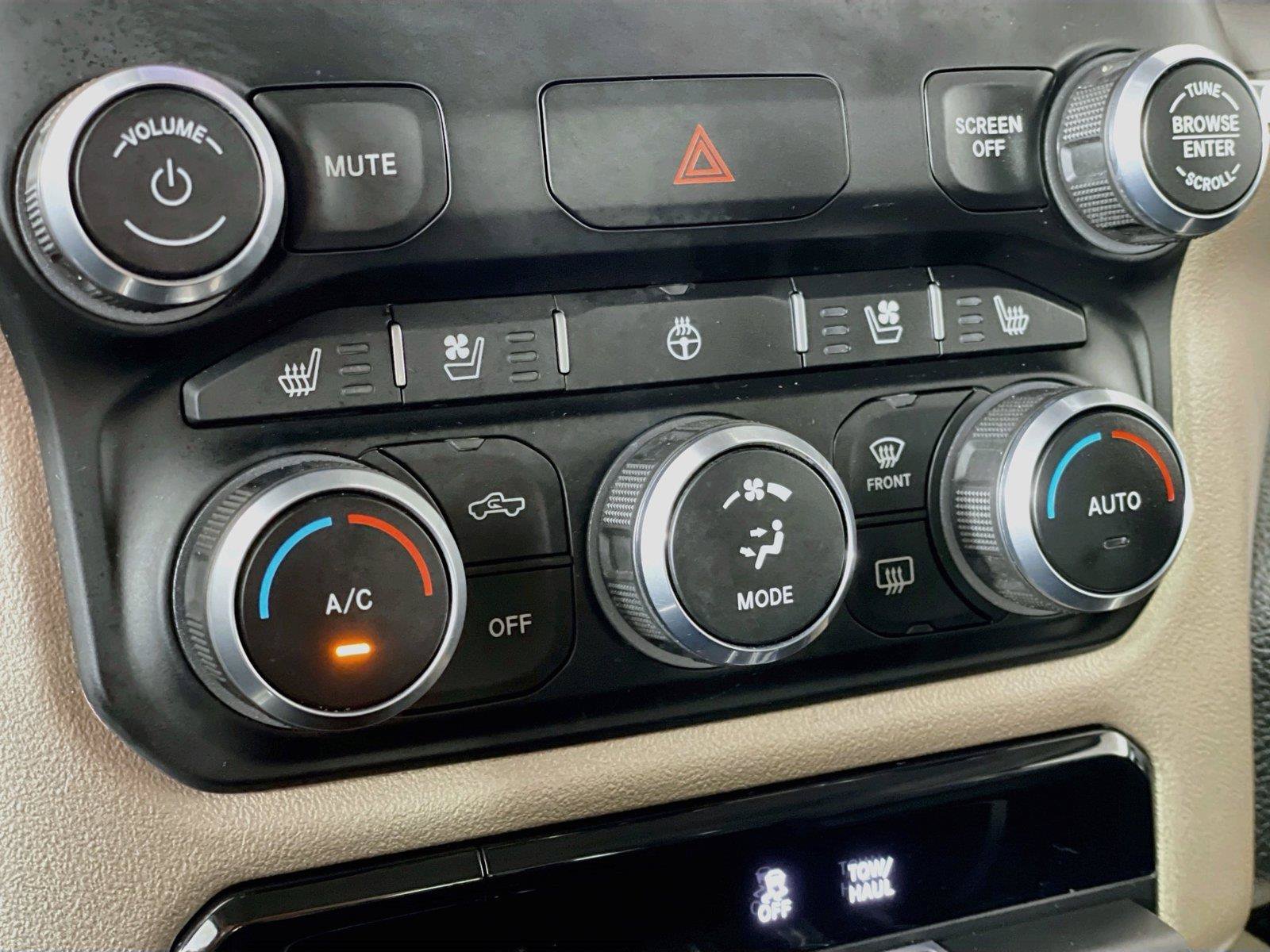 Used 2022 RAM 1500 Laramie AWD/4WD image 18