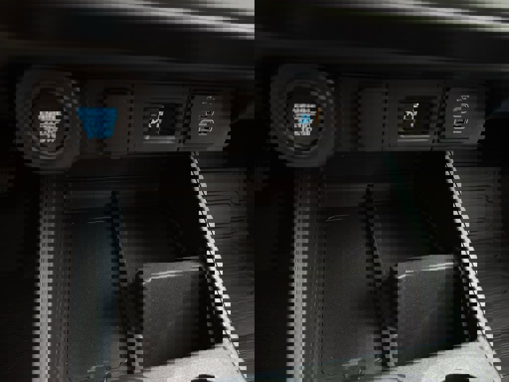 New 2026 Ford Maverick Lariat w/ Black Appearance Package image 27