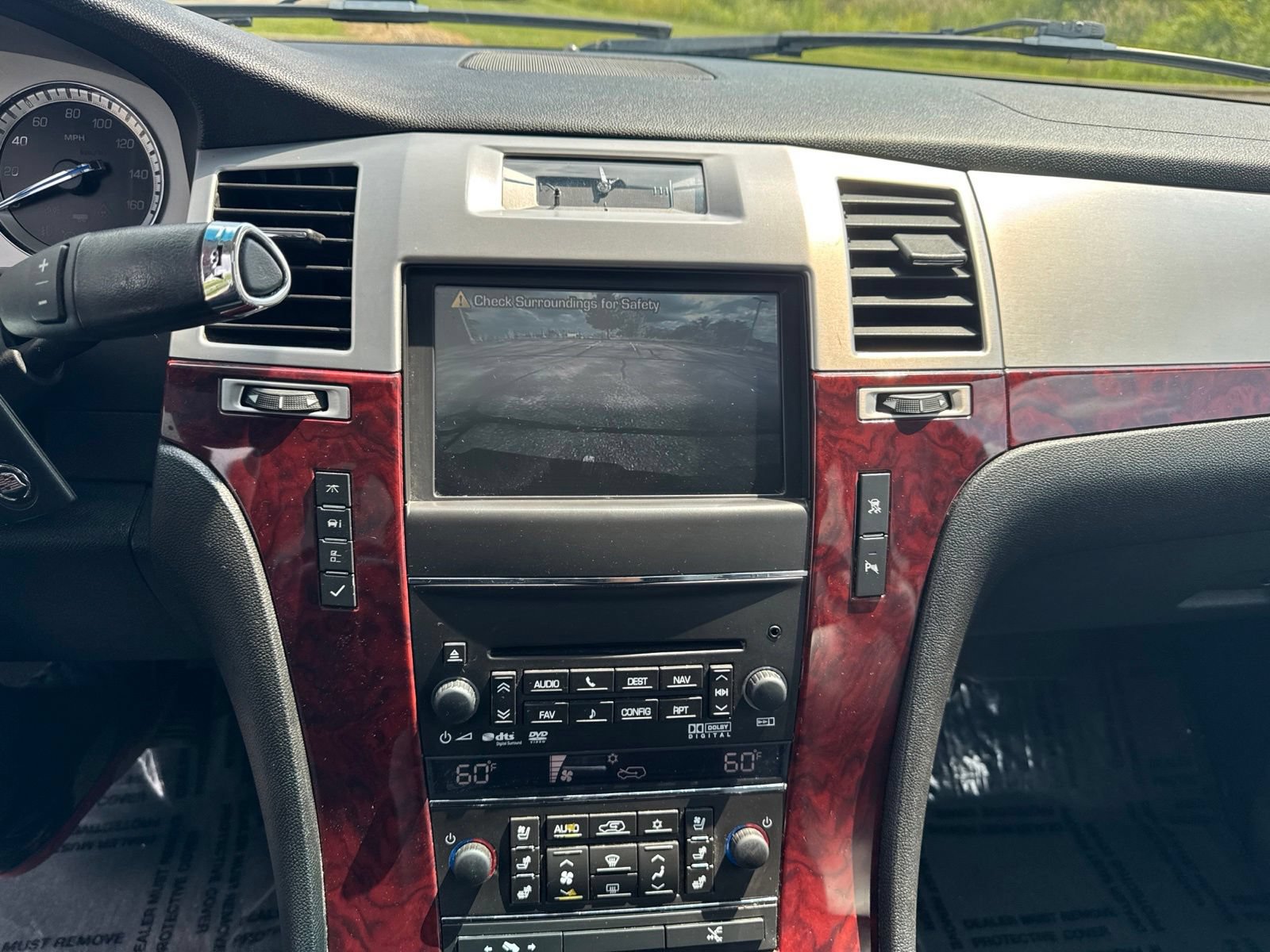 Used 2011 Cadillac Escalade EXT Premium AWD/4WD image 26