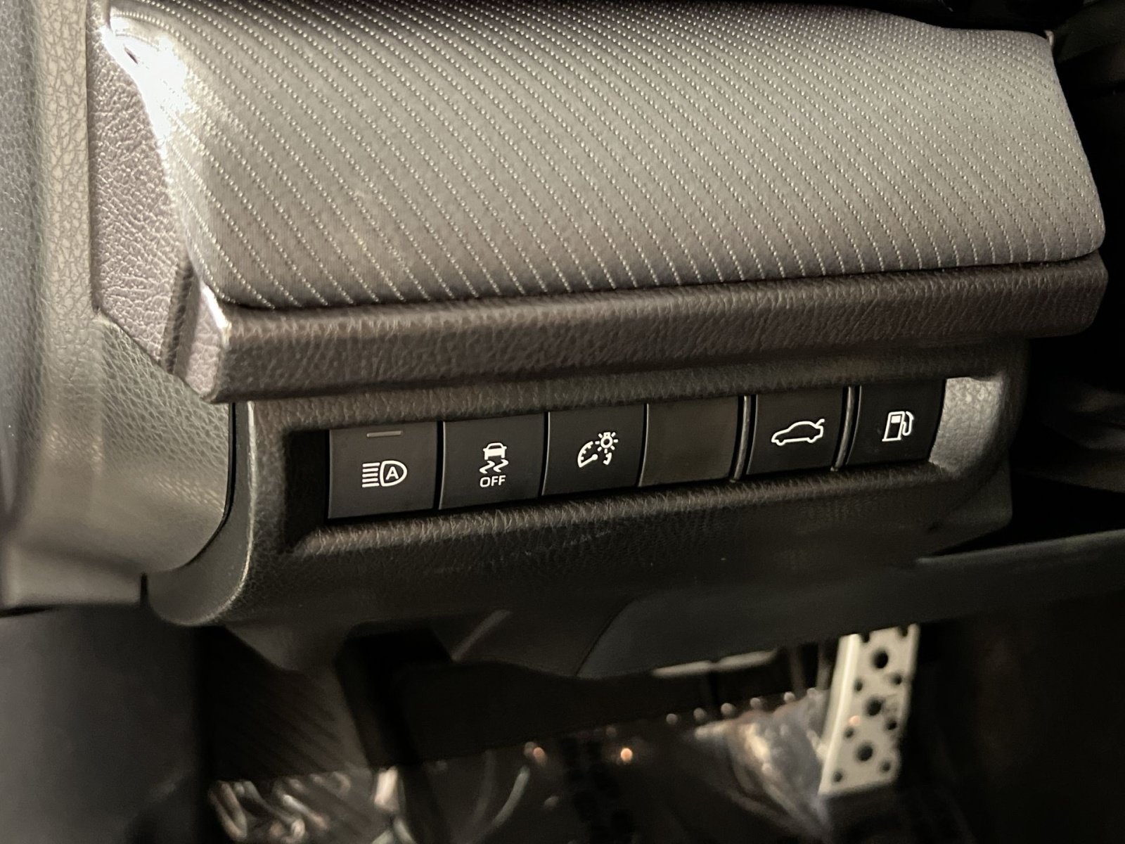 Used 2026 Toyota Camry SE FWD image 31