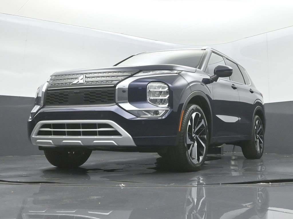 Used 2024 Mitsubishi Outlander SEL image 8
