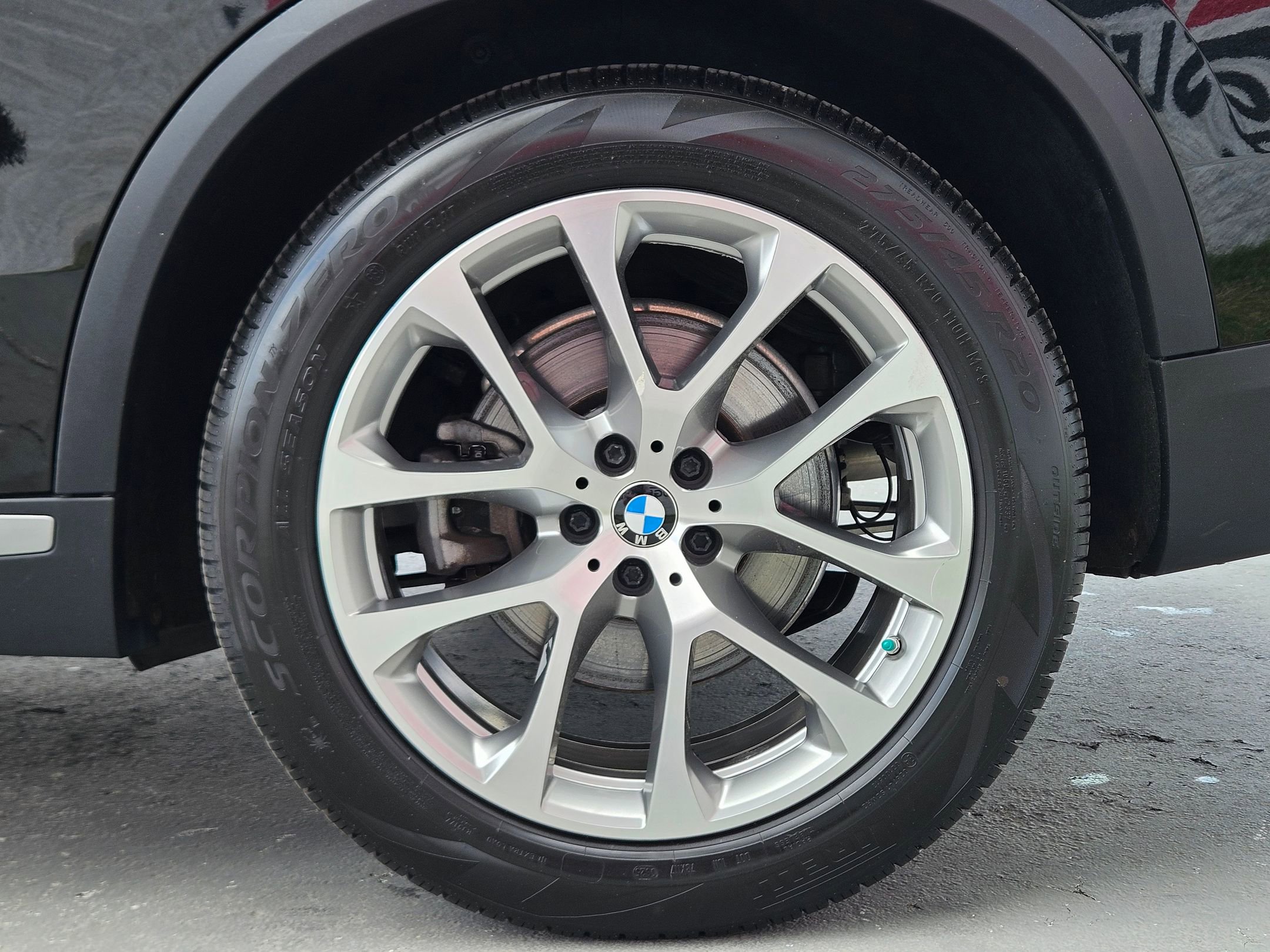 Used 2021 BMW X5 xDrive40i w/ Convenience Package image 28
