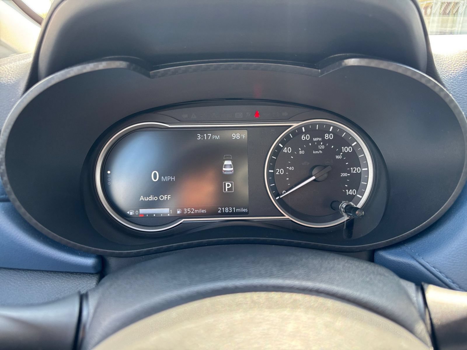 Used 2025 Nissan Versa SV FWD image 38