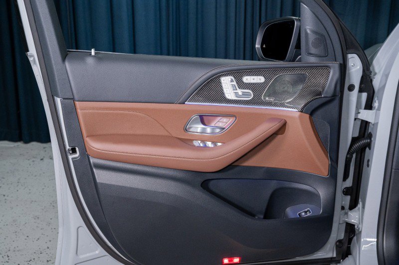 New 2026 Mercedes-Benz GLE 53 AMG 4MATIC image 12