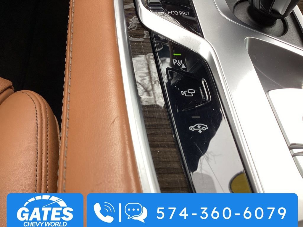 Used 2021 BMW 740i xDrive w/ Premium Package image 34