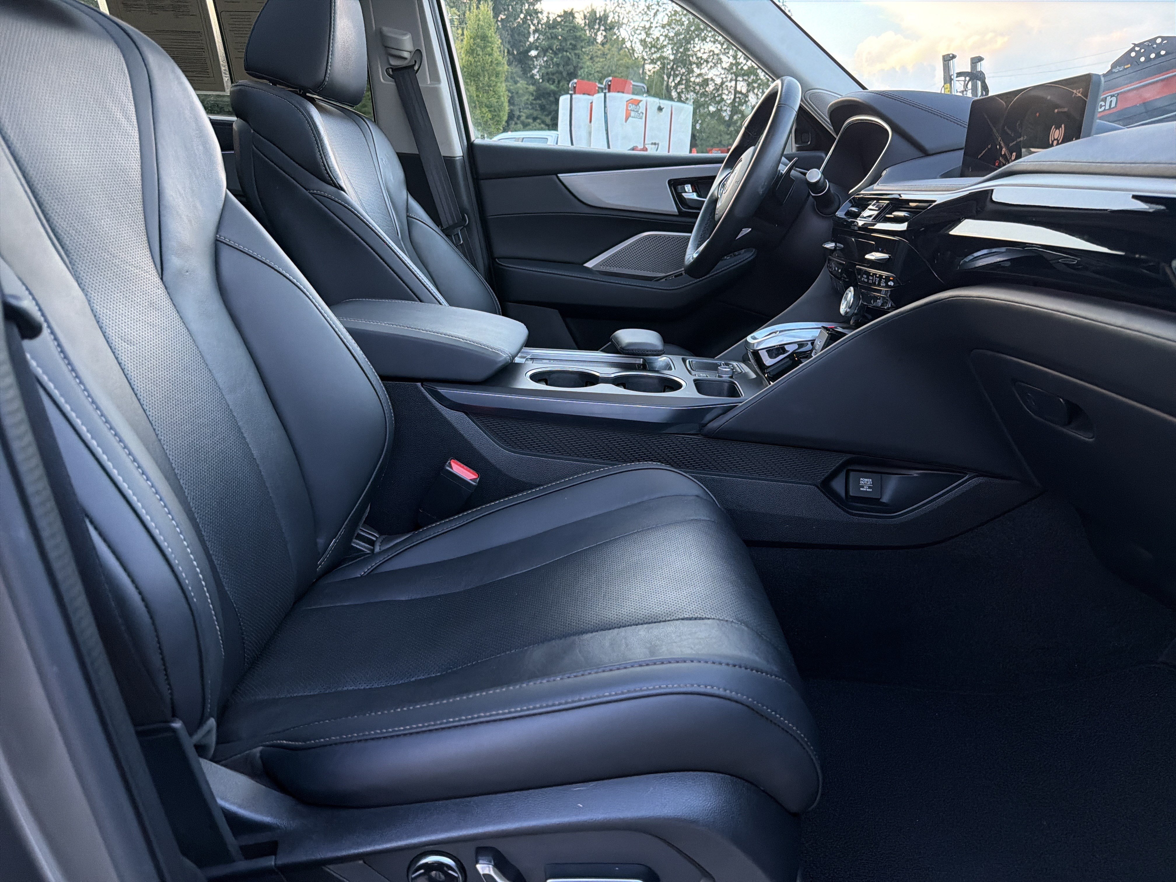 Certified 2023 Acura MDX w/ Technology Package FWD image 32
