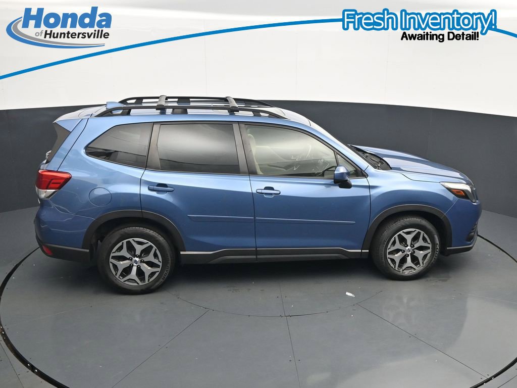Used 2023 Subaru Forester Premium AWD/4WD image 27
