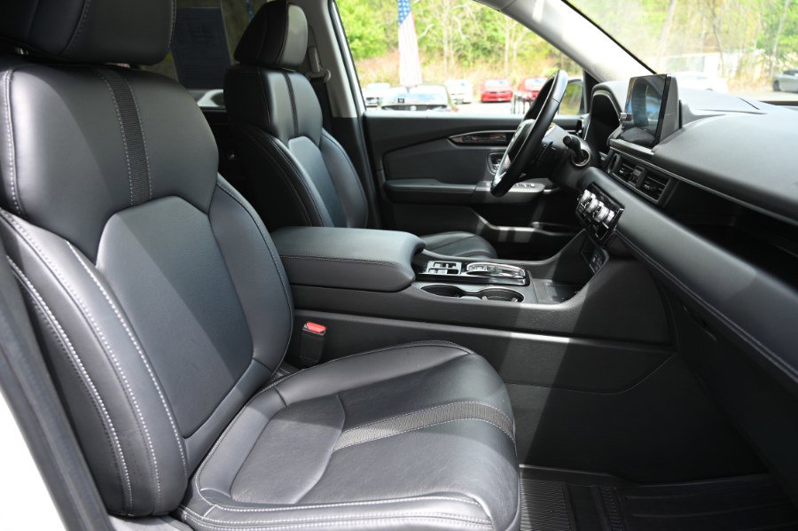 Used 2025 Honda Pilot EX-L image 19