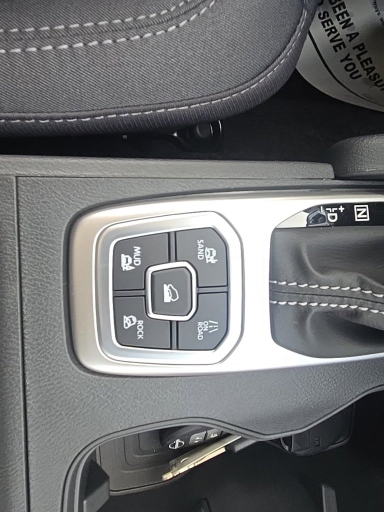 New 2026 Nissan Frontier SV w/ SV Convenience Package image 21