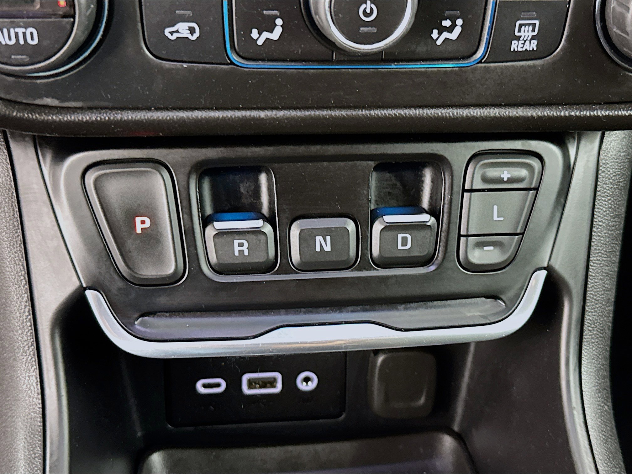 Used 2020 GMC Terrain SLE w/ Driver Convenience Package image 19