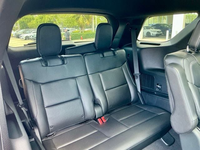 Used 2023 Ford Explorer ST w/ Equipment Group 401A AWD/4WD image 16