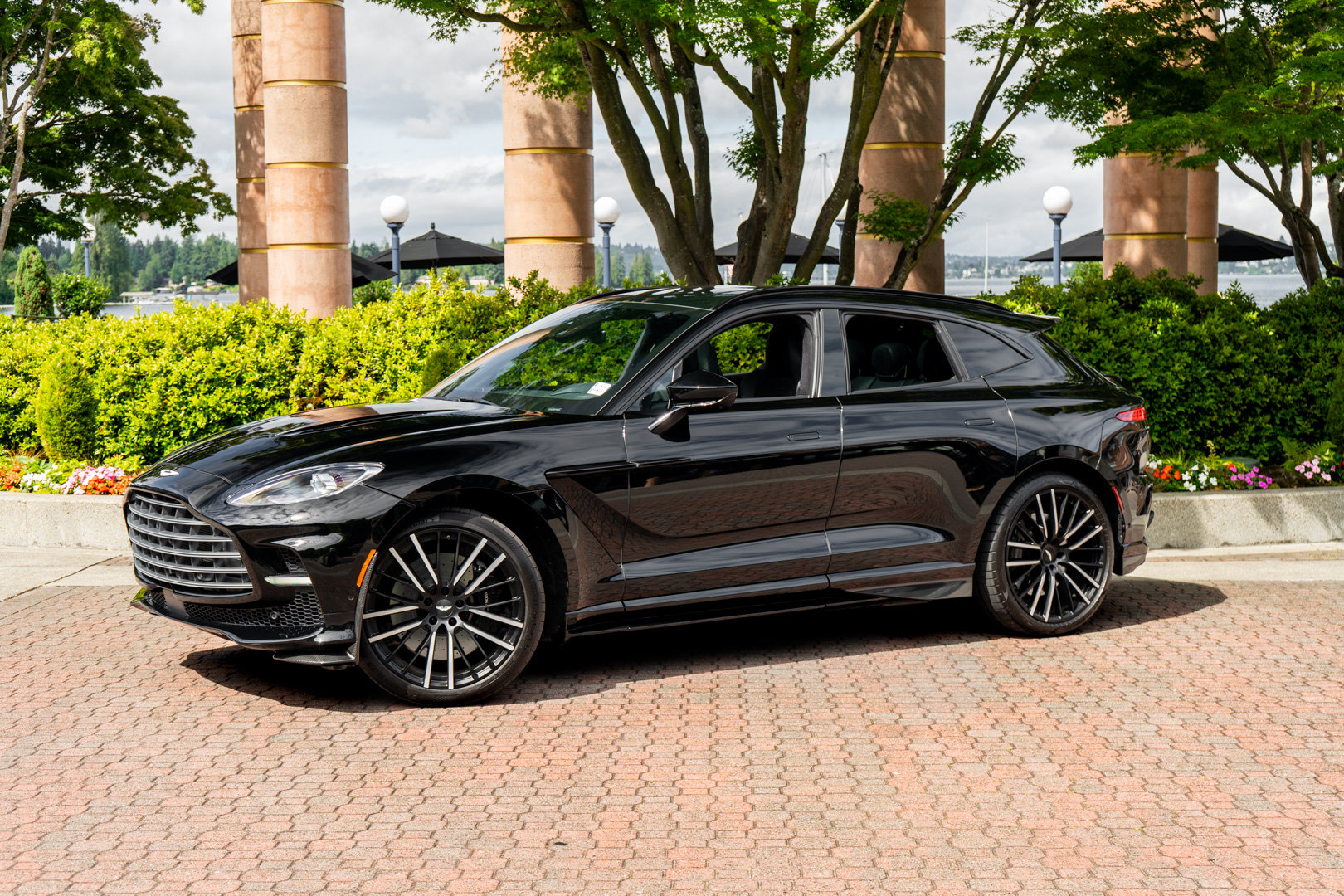 Used 2023 Aston Martin DBX 707 AWD/4WD image 40