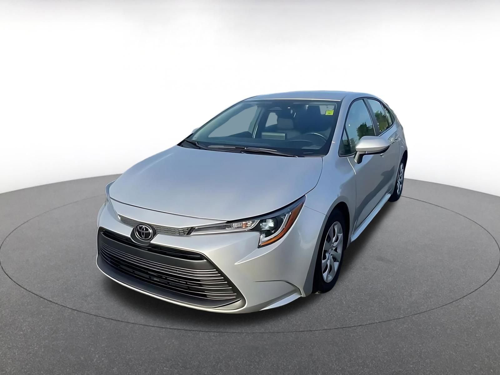 Used 2025 Toyota Corolla LE image 7