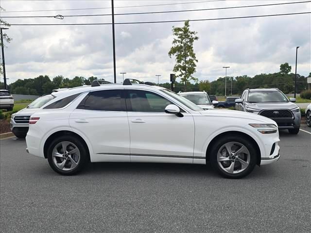 Used 2026 Genesis GV70 2.5T Advanced AWD/4WD image 2