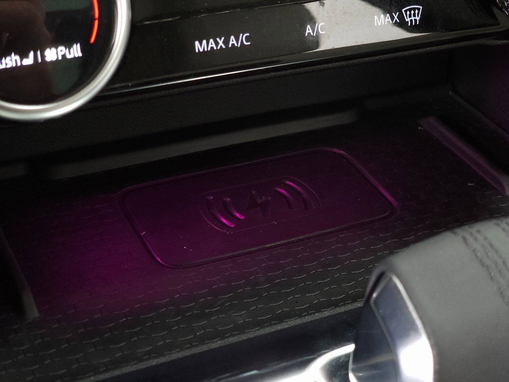 Used 2022 Jaguar F-PACE S image 33