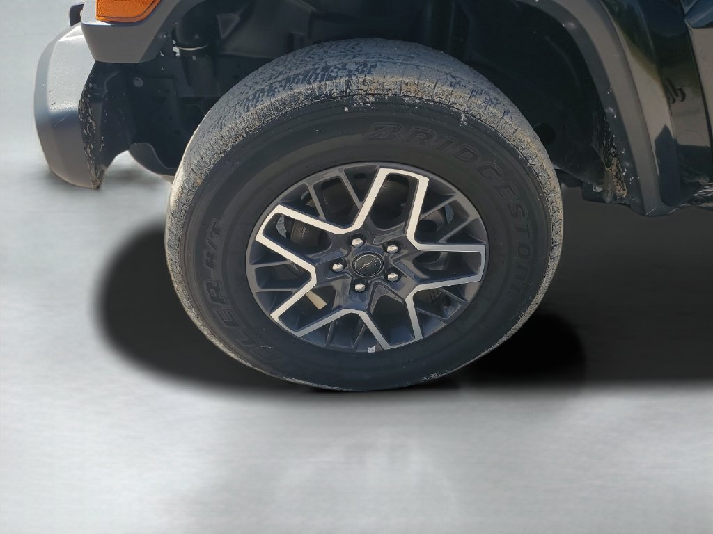 Used 2025 Jeep Wrangler Unlimited Sahara AWD/4WD image 27
