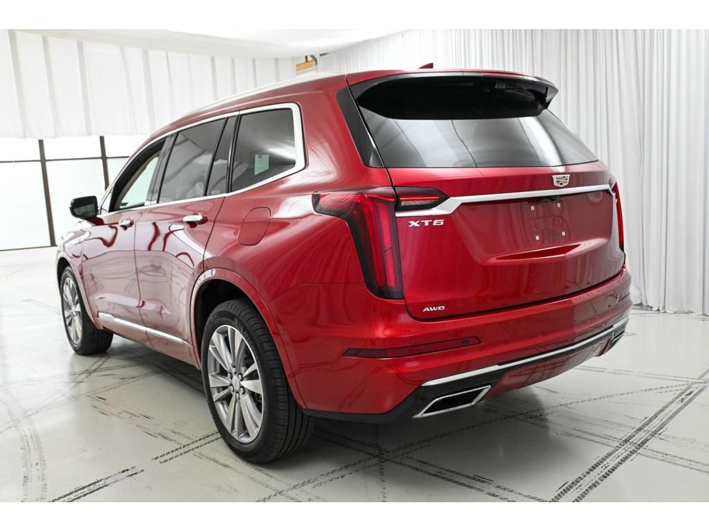 Used 2024 Cadillac XT6 Premium Luxury w/ Technology Package AWD/4WD image 5