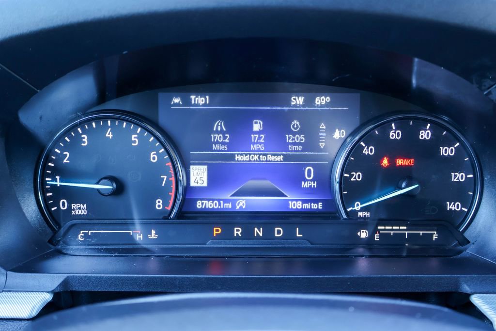 Used 2021 Ford Explorer XLT w/ Equipment Group 202A image 11