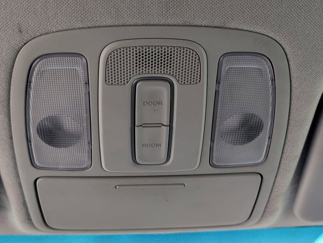 Used 2016 Kia Soul + FWD image 17