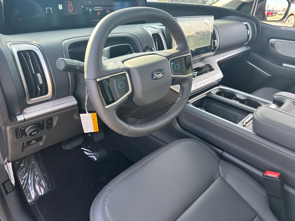 New 2025 Ford Expedition Active AWD/4WD image 23